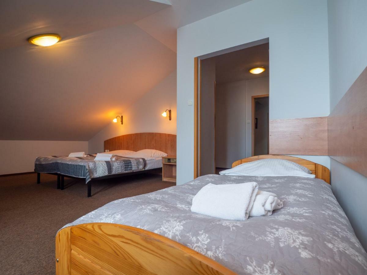 Sajmino Family House Hotel Острода Екстериор снимка