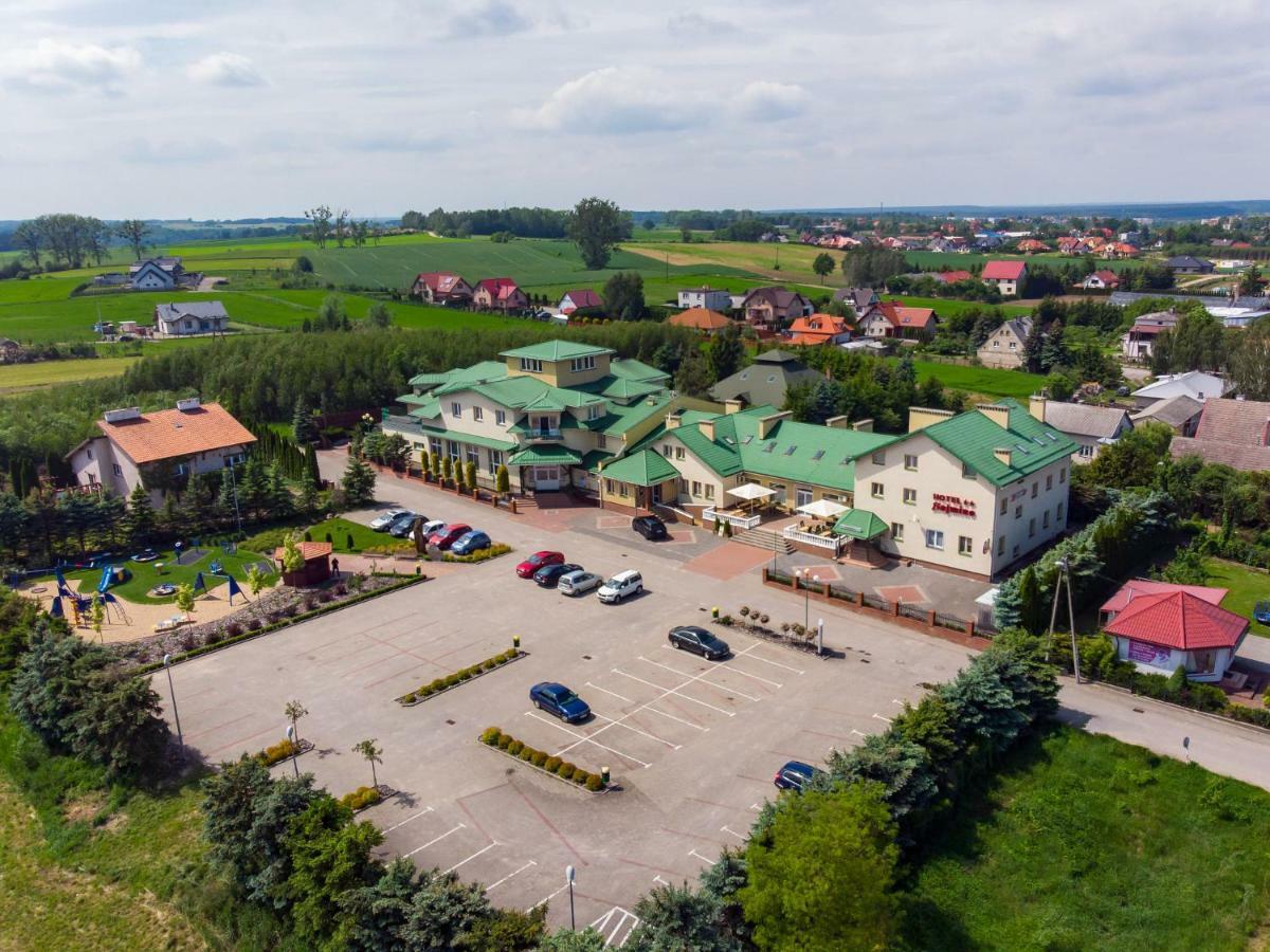 Sajmino Family House Hotel Острода Екстериор снимка
