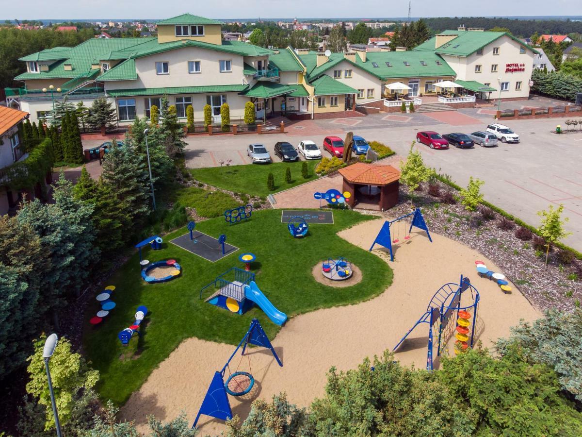 Sajmino Family House Hotel Острода Екстериор снимка