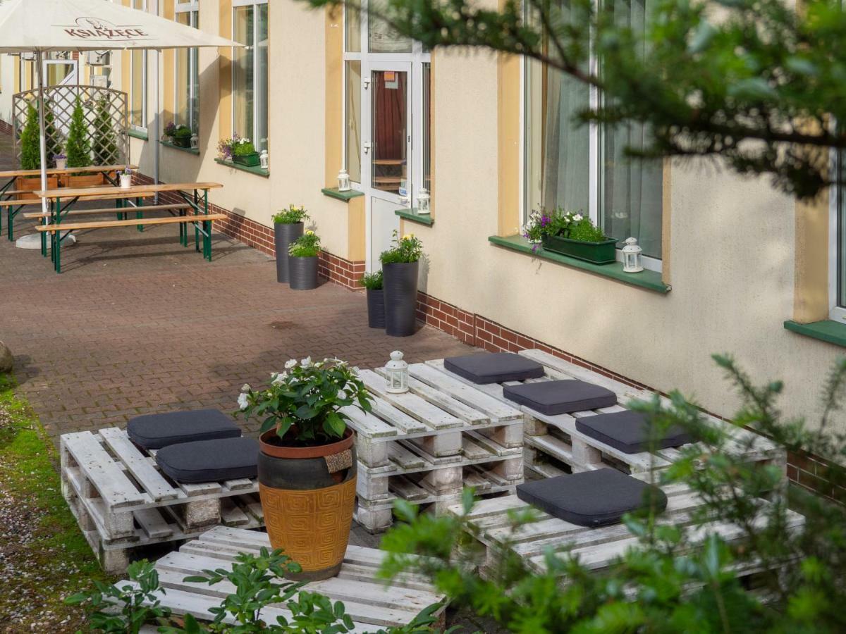 Sajmino Family House Hotel Острода Екстериор снимка