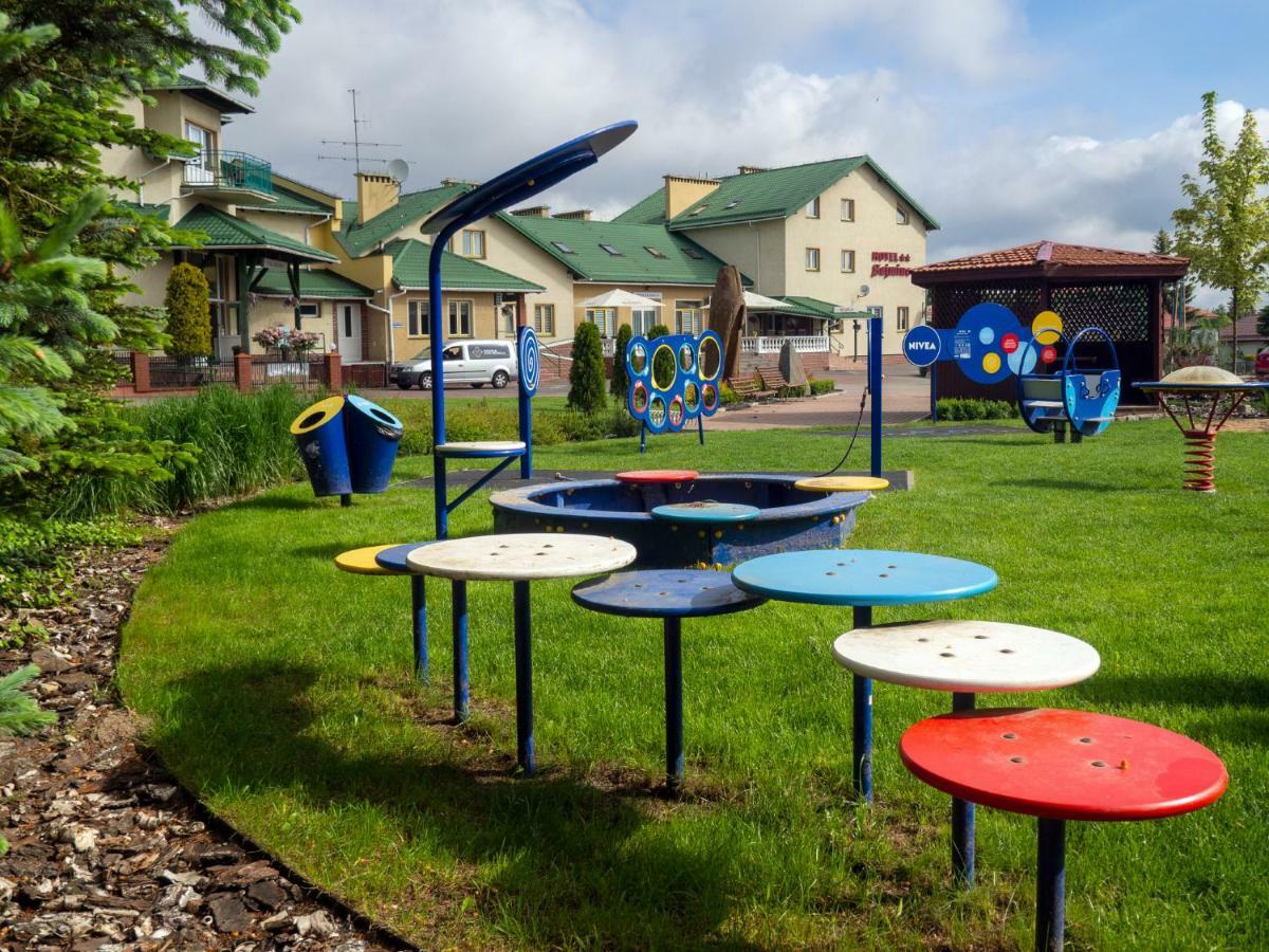 Sajmino Family House Hotel Острода Екстериор снимка