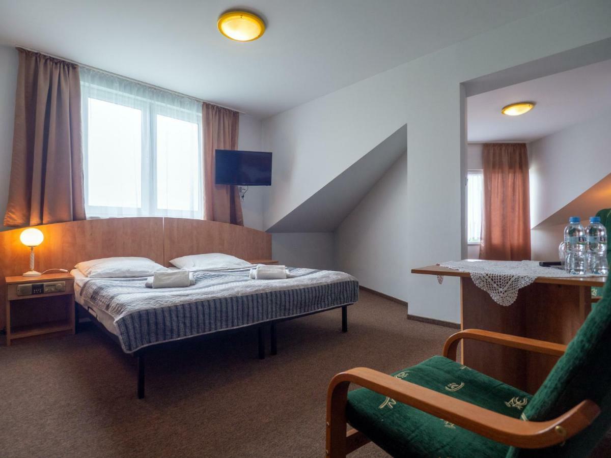 Sajmino Family House Hotel Острода Екстериор снимка